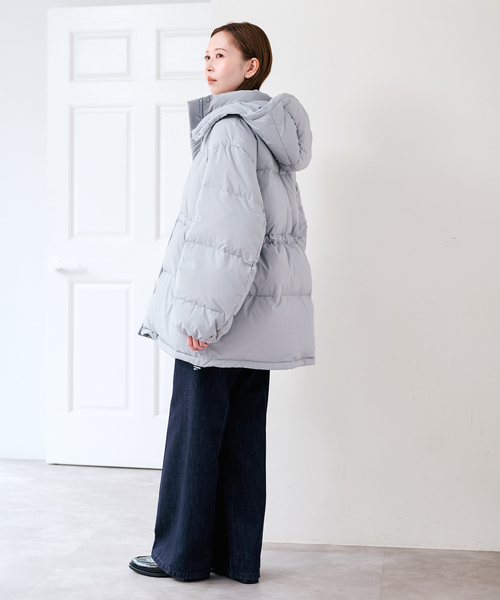 U by SPICK&SPAN(ユーバイスピックアンドスパン)の「タスランナイロン撥水ミドルダウン(ダウンジャケット/コート・レディース・アイボリー/ブルー/ブラック・38/36)」の7枚目の写真