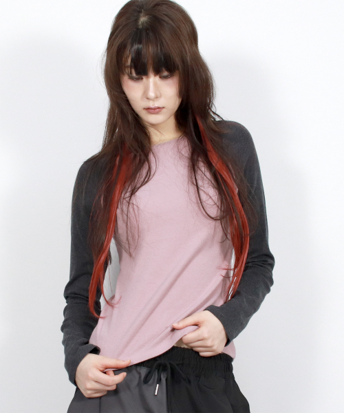 DEMARC（ドゥマーク）の「Vintage Solid Raglan Long-Sleeved T-shirt  Pink&Charcoal（Tシャツ/カットソー・レディース・ライトピンク・SMALL/MEDIUM）」の4枚目の写真
