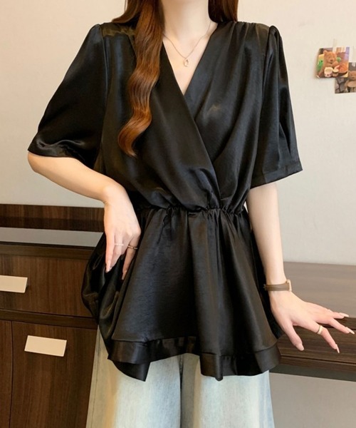 Girly Doll(ガーリードール)の「カシュクールペプラムブラウス(シャツ/ブラウス・レディース・ベージュ/ブラック・M/L)」の3枚目の写真
