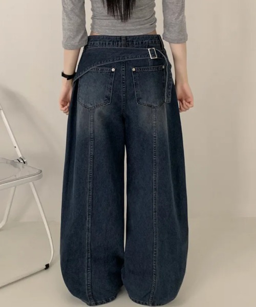 Aelina(エリナ)の「バックベルトデザインワイドデニム パンツ(デニムパンツ・レディース・ブルー/ブラック・L/M/S)」の2枚目の写真