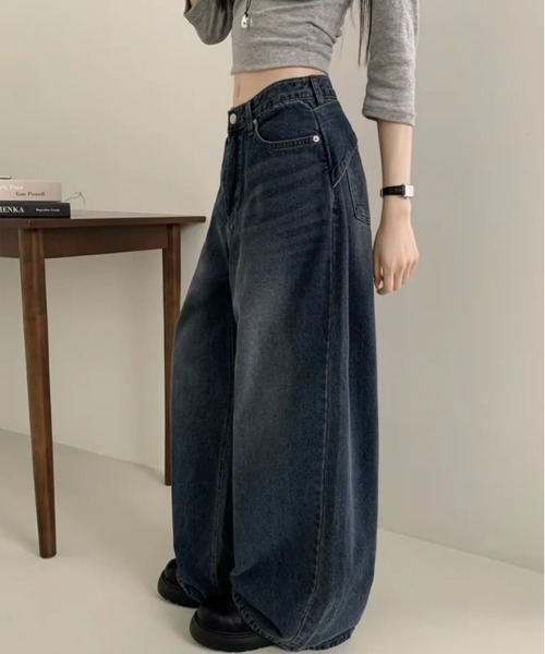 Aelina(エリナ)の「バックベルトデザインワイドデニム パンツ(デニムパンツ・レディース・ブルー/ブラック・L/M/S)」の18枚目の写真