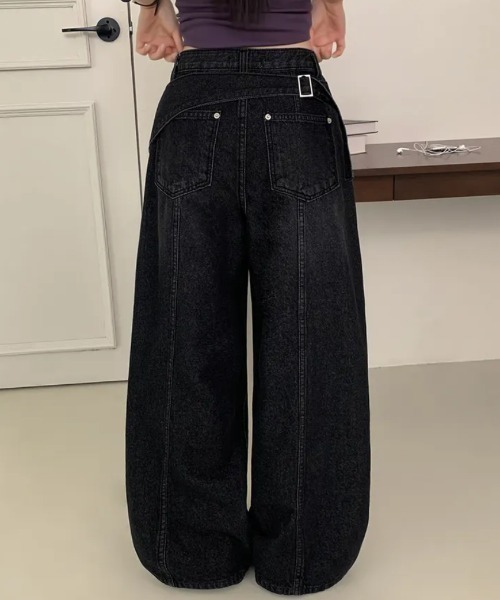 Aelina(エリナ)の「バックベルトデザインワイドデニム パンツ(デニムパンツ・レディース・ブルー/ブラック・L/M/S)」の5枚目の写真