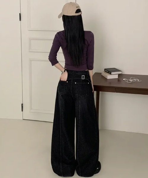 Aelina(エリナ)の「バックベルトデザインワイドデニム パンツ(デニムパンツ・レディース・ブルー/ブラック・L/M/S)」の6枚目の写真