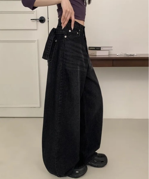 Aelina(エリナ)の「バックベルトデザインワイドデニム パンツ(デニムパンツ・レディース・ブルー/ブラック・L/M/S)」の7枚目の写真