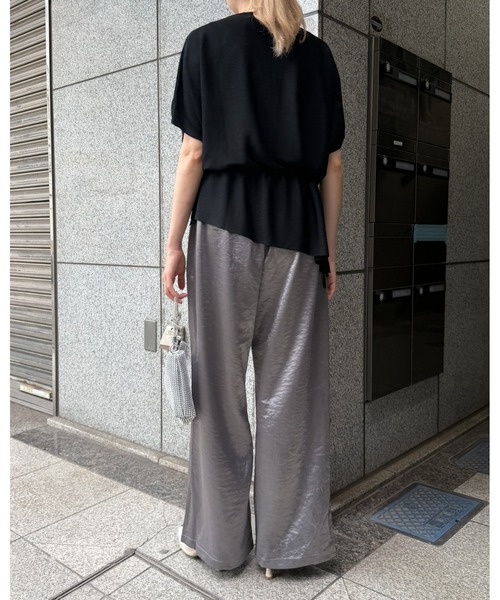 yoriMi(ヨリミー)の「サテンイージーパンツ(その他パンツ・レディース・グレー/ブラック/ライトベージュ・M/PS/L)」の12枚目の写真