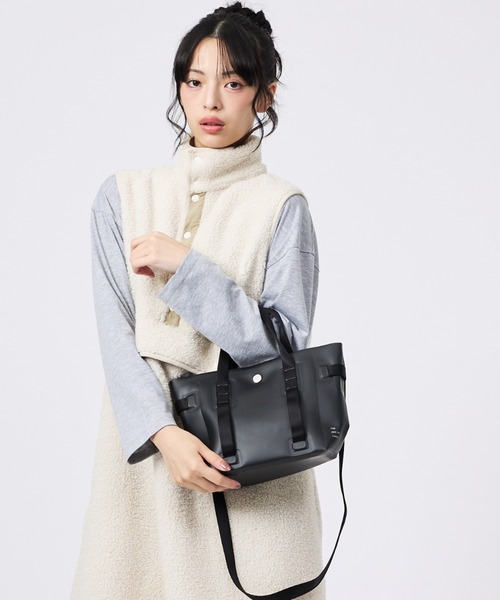 THE ART OF CARRYING（ジアートオブキャリング）の「【THE ART OF CARRYING / ジアートオブキャリング】Carrier04 / コンパクトショルダーバッグ / ユニセックス（ショルダーバッグ・メンズ・カーキ/ブラック・フリー）」の2枚目の写真