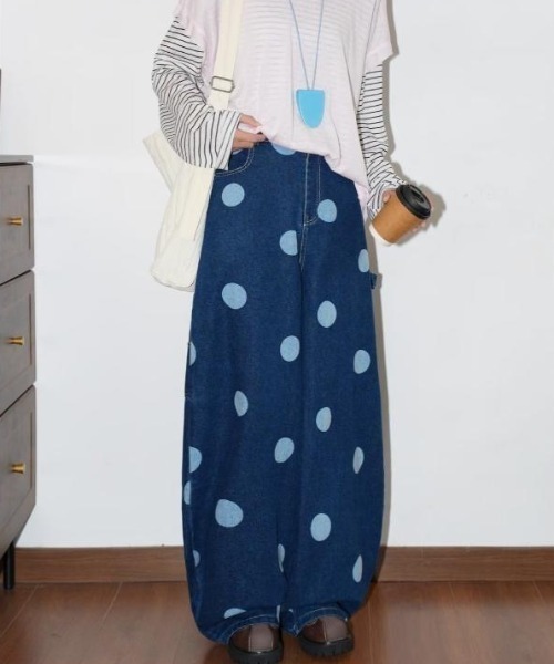 center i(センターアイ)の「ドット総柄 ルーズワイドデニムパンツ(デニムパンツ・レディース・ブルー・M/S)」の10枚目の写真