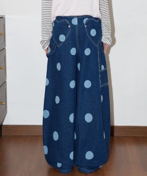 center i(センターアイ)の「ドット総柄 ルーズワイドデニムパンツ(デニムパンツ・レディース・ブルー・M/S)」の12枚目の写真