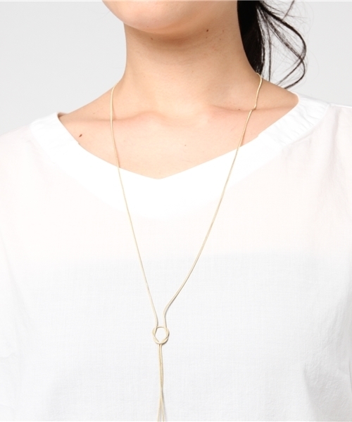 Honeys（ハニーズ）の「バルーン袖アクセ付ブラウス（シャツ/ブラウス・レディース・ネイビー/イエロー/モカ/ホワイト・M/S/L）」の8枚目の写真