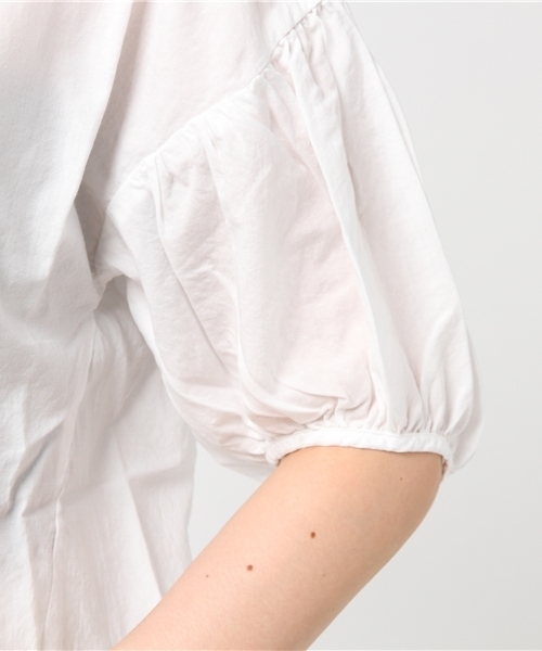 Honeys（ハニーズ）の「バルーン袖アクセ付ブラウス（シャツ/ブラウス・レディース・ネイビー/イエロー/モカ/ホワイト・M/S/L）」の9枚目の写真