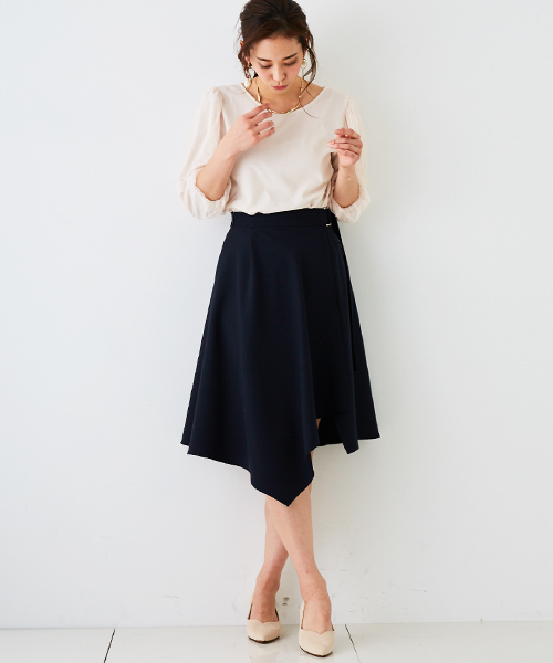 STUDIOUS(ステュディオス)の「【STUDIOUS】スカーフヘムフレアスカート(スカート・レディース・キャメル/ネイビー・1/0)」の4枚目の写真