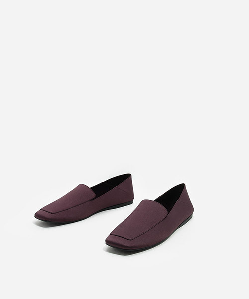 CHARLES & KEITH(チャールズ & キース)の「スクウェアトゥスリッポンフラット / SQUARE-TOE SLIP-ON FLATS(スリッポン・レディース・パープル/ブラック・22.5cm/23.5cm/25cm/24.5cm/23cm)」の12枚目の写真