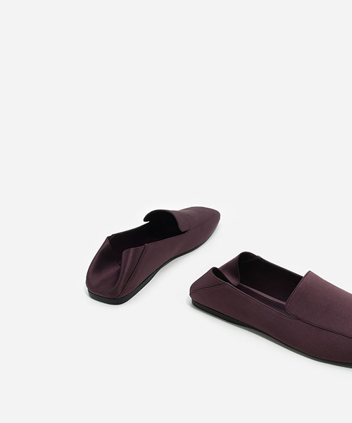 CHARLES & KEITH(チャールズ & キース)の「スクウェアトゥスリッポンフラット / SQUARE-TOE SLIP-ON FLATS(スリッポン・レディース・パープル/ブラック・22.5cm/23.5cm/25cm/24.5cm/23cm)」の14枚目の写真