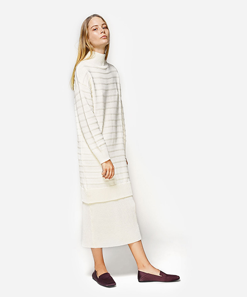 CHARLES & KEITH(チャールズ & キース)の「スクウェアトゥスリッポンフラット / SQUARE-TOE SLIP-ON FLATS(スリッポン・レディース・パープル/ブラック・22.5cm/23.5cm/25cm/24.5cm/23cm)」の15枚目の写真