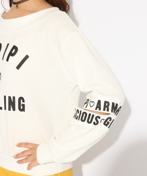 repipi armario（レピピ アルマリオ）の「オフショルソデアキロゴロングスリーブ（スウェット・キッズ・ホワイト/ブラック/レッド・SMALL/MEDIUM/LARGE/X-SMALL）」の4枚目の写真