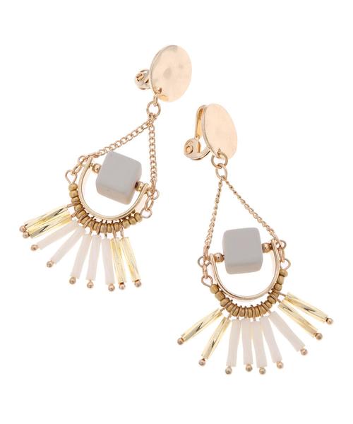 YECCA VECCA（イェッカヴェッカ）の「ビーズフリンジイヤリング（イヤリング・レディース・ブラック/ブラウン/アイボリー・FREE）」の4枚目の写真