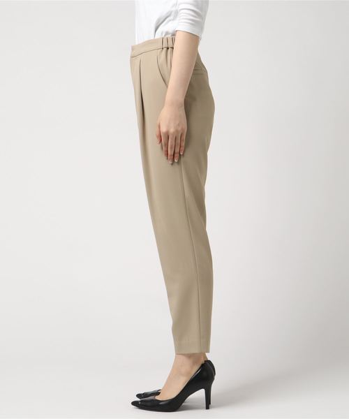 RIVE DROITE（リヴドロワ）の「ドライツイルテーパードパンツ（その他パンツ・レディース・ベージュ/カーキ/ブラック・36/38）」の4枚目の写真