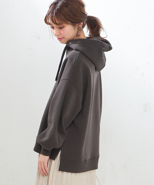 natural couture（ナチュラルクチュール）の「裏起毛キーネックパーカー（スウェット・レディース・オフホワイト/スミクロ/ベージュ/グリーン・FREE）」の5枚目の写真