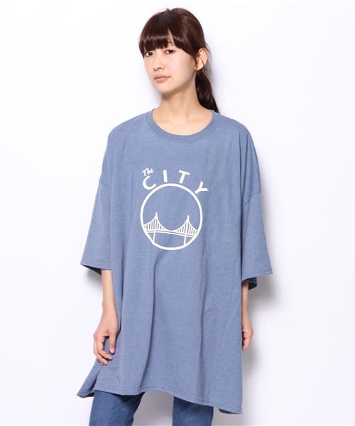 BEAMS BOY(ビームスボーイ)の「NEW STEP / シティロゴ BIG TEE(Tシャツ/カットソー・レディース・ホワイト/レッド/ブルー・ONE SIZE)」の1枚目の写真