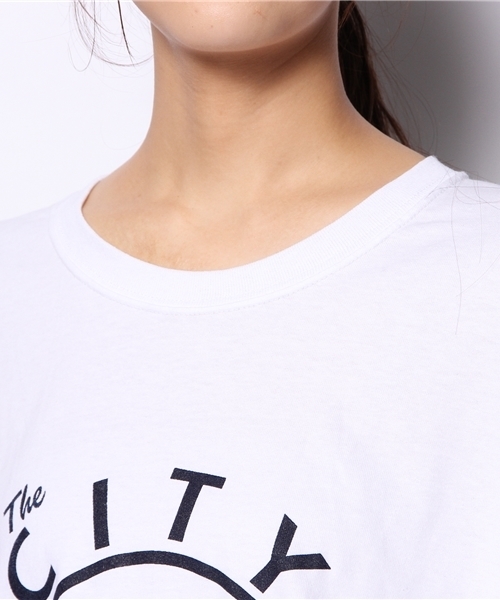 BEAMS BOY(ビームスボーイ)の「NEW STEP / シティロゴ BIG TEE(Tシャツ/カットソー・レディース・ホワイト/レッド/ブルー・ONE SIZE)」の7枚目の写真