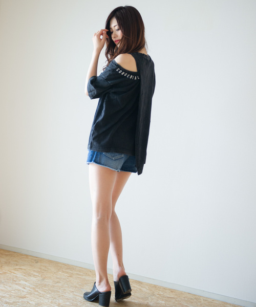 GGD（ジージーディー）の「Roger&Raw/アシメ肩開きロゴT（Tシャツ/カットソー・レディース・ホワイト/ブラック・M）」の21枚目の写真