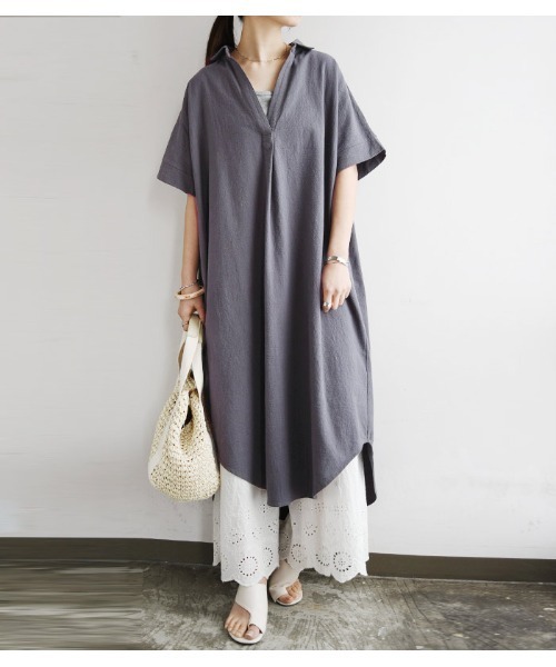 and it_（アンドイット）の「スキッパー＆ベーシックロングシャツワンピース（シャツワンピース・レディース・グレー系3/ブラック系3/ホワイト系3/カーキ系3/ホワイト系4/ブラック系4/グレー系4/カーキ系4/ホワイト系1/ホワイト系2/カーキ系2/カーキ系1/グレー系2/グレー系1/ブラック系2/ブラック系1・M/L/M-Long/L-Long）」の11枚目の写真