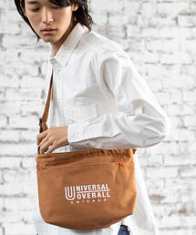 UNIVERSAL OVERALL | UNIVERSAL OVERALL(ユニバーサルオーバーオール)別注ロゴサコッシュバッグ(ブラウン⇒WEB限定カラー)(ショルダーバッグ)