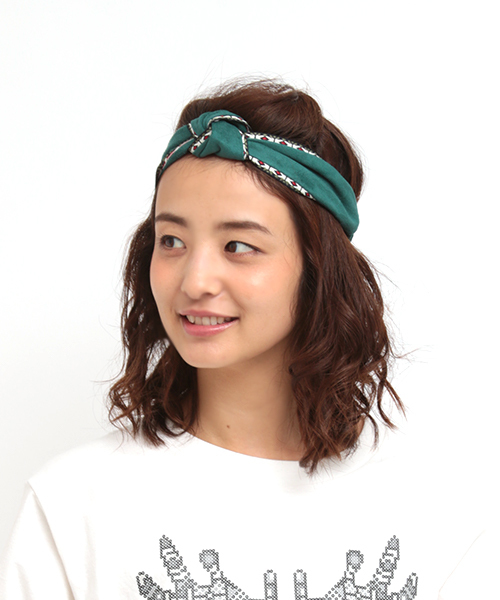 チチカカ（チチカカ）の「テープエッジヘアバンド（ヘアバンド・レディース・グリーン/イエロー・FREE）」の3枚目の写真