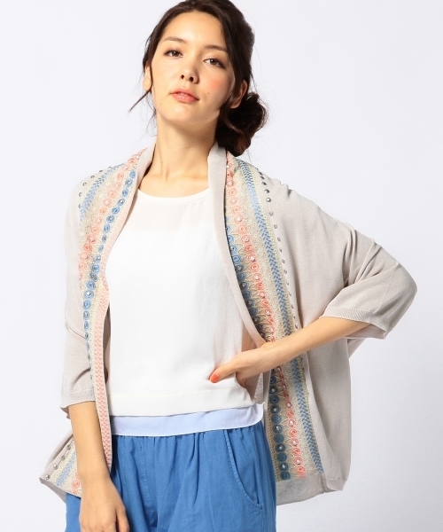 Another Edition(アナザーエディション)の「AE シシュウ ソウショク CGN ◆(カーディガン/ボレロ・レディース・ベージュ/ネイビー/ライトグレー・フリー)」の20枚目の写真