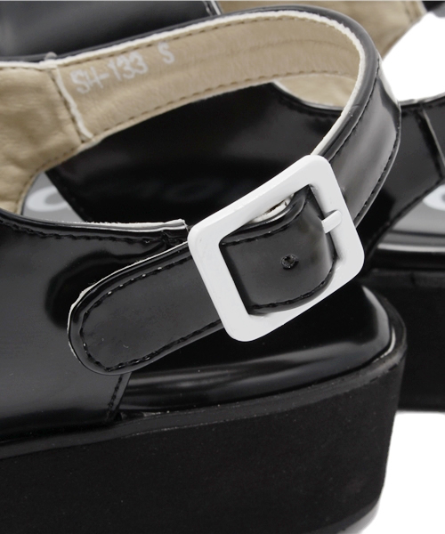 bulle de savon（ビュルデサボン）の「配色厚底          サンダル（サンダル・レディース・ホワイト/レッド・SMALL）」の7枚目の写真