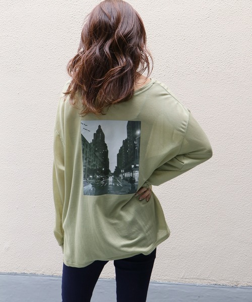 Avvenente（アベネンテ）の「【Avvenente】2WAYプリントシアーTシャツ（Tシャツ/カットソー・レディース・ホワイト/ブラック/ライトグリーン・M）」の3枚目の写真