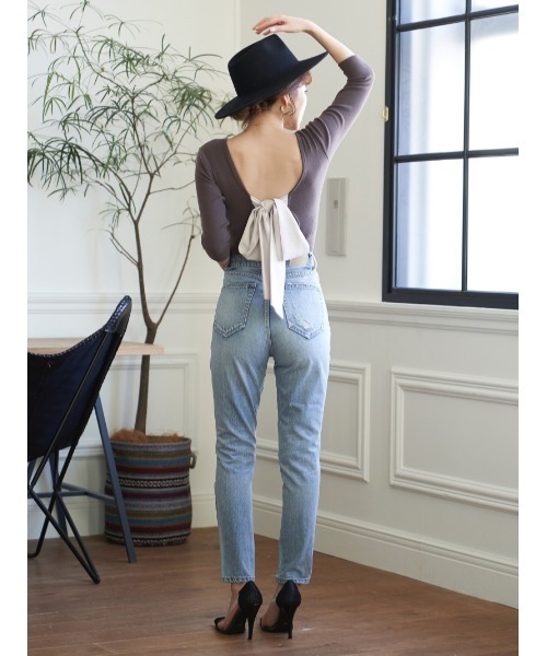 Darich（ダーリッチ）の「ヴィンテージテーパードダメージデニム（デニムパンツ・レディース・ブルー・S/M）」の2枚目の写真