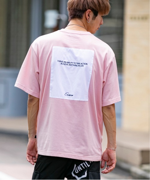 En serio TOKYO(エンソリオトーキョー)の「BACK PASTING / バックプリント ビッグ シルエット Tシャツ(Tシャツ/カットソー・メンズ・ブラック/ネイビー/オフホワイト/サンドベージュ/ミント/スモークピンク・LL/S/M/L)」の6枚目の写真