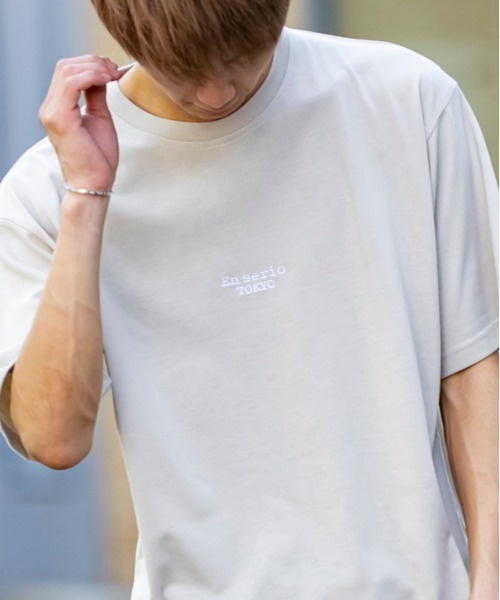 En serio TOKYO(エンソリオトーキョー)の「BACK PASTING / バックプリント ビッグ シルエット Tシャツ(Tシャツ/カットソー・メンズ・ブラック/ネイビー/オフホワイト/サンドベージュ/ミント/スモークピンク・LL/S/M/L)」の21枚目の写真