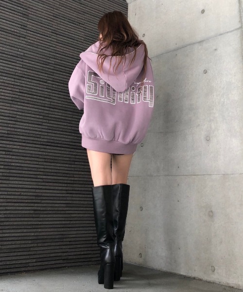 ★PINK★ENVYM☆CONFRONTフーディー ENVYM（アンビー）の「ビッグロゴE PK（パーカー）」 - WEAR