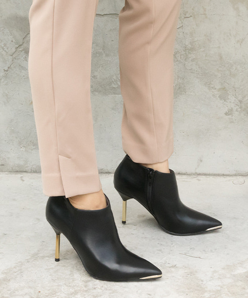 RANDA(ランダ)の「ストレスフリー/メタリックヒールショートブーツ(ブーツ・レディース・ブラック/ワイン/グレイッシュベージュ・LL/M/L/S)」の5枚目の写真