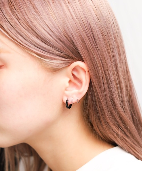 sunny branch(サニーブランチ)の「ステンレス クロームフープピアス(ピアス(両耳用)・メンズ・シルバー/ゴールド/ブラック・FREE)」の5枚目の写真