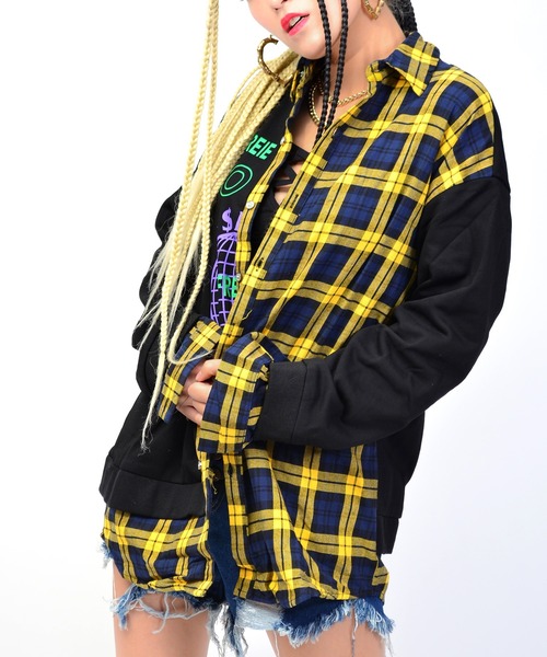 babyShoop（ベイビーシュープ）の「チェック×スウェット切り替えシャツ（シャツ/ブラウス・レディース・ネイビー/イエロー・FREE）」の2枚目の写真