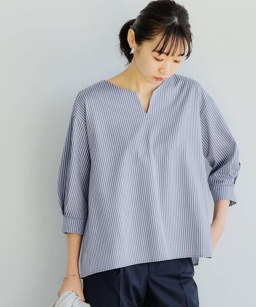 green label relaxing（グリーンレーベルリラクシング）の「CS フハクライク キーネック フレア 6分袖 カットソー（Tシャツ/カットソー・レディース・ライトグレー/ブラウン/コバルトブルー・FREE）」の3枚目の写真