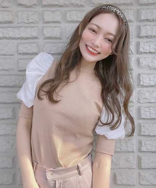 MIIA（ミーア）の「【ZOZO限定】異素材切替トップス【新色登場】（Tシャツ/カットソー・レディース・ブラック/ベージュ/モカ/グリーン・FREE）」の2枚目の写真