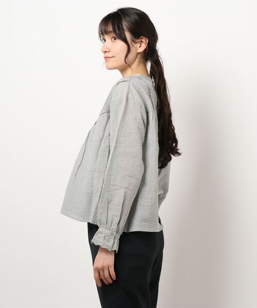 Samansa Mos2(サマンサ モスモス)の「ドビー切替レースブラウス(シャツ/ブラウス・レディース・グレー/ミント/オフホワイト・フリ-)」の5枚目の写真