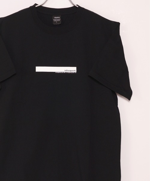 TRAP/U (トラップユー)の「16/-天竺空紡糸 フロント&バック ワンポイント プリント コットン 半袖 Tシャツ(Tシャツ/カットソー・メンズ・ホワイト/ブラック・L/M)」の2枚目の写真