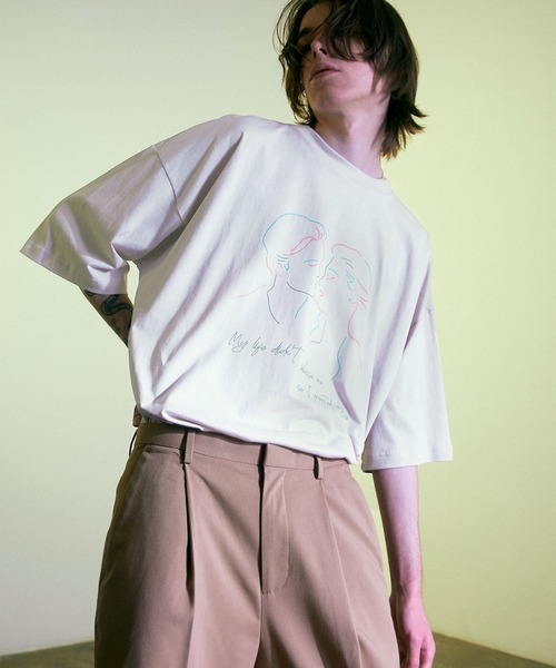 EMMA CLOTHES(エマクローズ)の「ビッグシルエット コットン天竺 イラストアート&フォト転写 半袖カットソー EMMA CLOTHES(Tシャツ/カットソー・メンズ・ホワイト/ライトブルー/ブラック/ホワイト系その他/ブラック系その他/ベージュ系その他/ブルー系その他/ホワイト系その他2/ホワイト系その他3/ブラック系その他2/ブラック系その他3/ベージュ系その他2/ベージュ系その他3/ベージュ系その他4・M/L)」の9枚目の写真