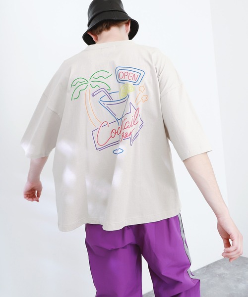 EMMA CLOTHES(エマクローズ)の「ビッグシルエット コットン天竺 イラストアート&フォト転写 半袖カットソー EMMA CLOTHES(Tシャツ/カットソー・メンズ・ホワイト/ライトブルー/ブラック/ホワイト系その他/ブラック系その他/ベージュ系その他/ブルー系その他/ホワイト系その他2/ホワイト系その他3/ブラック系その他2/ブラック系その他3/ベージュ系その他2/ベージュ系その他3/ベージュ系その他4・M/L)」の10枚目の写真