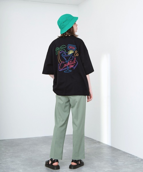 EMMA CLOTHES(エマクローズ)の「ビッグシルエット コットン天竺 イラストアート&フォト転写 半袖カットソー EMMA CLOTHES(Tシャツ/カットソー・メンズ・ホワイト/ライトブルー/ブラック/ホワイト系その他/ブラック系その他/ベージュ系その他/ブルー系その他/ホワイト系その他2/ホワイト系その他3/ブラック系その他2/ブラック系その他3/ベージュ系その他2/ベージュ系その他3/ベージュ系その他4・M/L)」の22枚目の写真