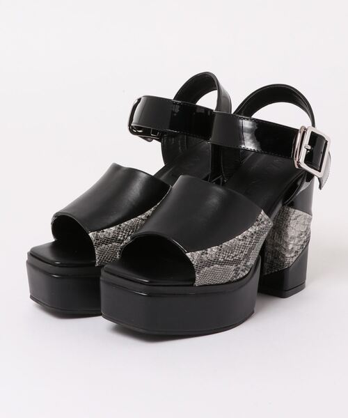 ENVYM(アンビー)の「エナメルコンビサンダル(サンダル・レディース・ブラック/ベージュ・22.5cm/23.5cm/24.5cm)」の8枚目の写真