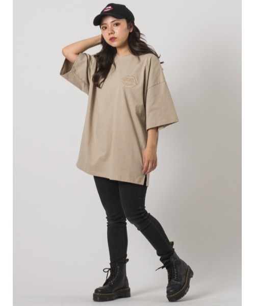 RE730(アールイーセブンサーティー)の「RE730 なみおくんワンポイント刺繍 ビッグシルエットTシャツ(Tシャツ/カットソー・メンズ・ホワイト/グレイッシュベージュ/ブラック・M/L/XL)」の13枚目の写真