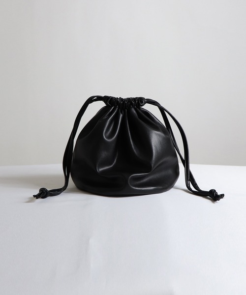 Confirm（コンファーム）の「Confirm / コンファーム シンセティックレザー巾着（ショルダーバッグ・メンズ・アイボリー/ブラック/ブラック系その他/ブラウン・FREE）」の3枚目の写真