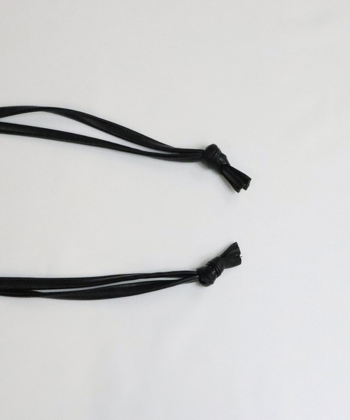 Confirm（コンファーム）の「Confirm / コンファーム シンセティックレザー巾着（ショルダーバッグ・メンズ・アイボリー/ブラック/ブラック系その他/ブラウン・FREE）」の16枚目の写真