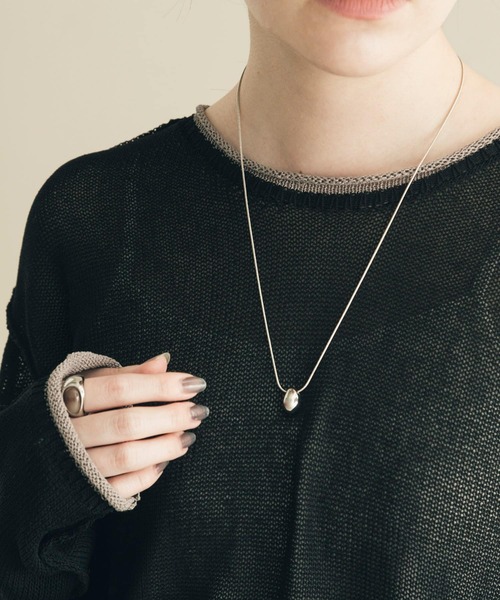 SMELLY(スメリー)の「ダエンメタルボールネックレス(ネックレス・レディース・シルバー・-)」の1枚目の写真